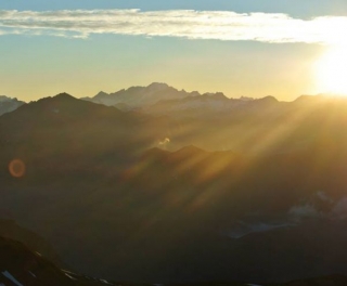  Camicrema en las montañas 